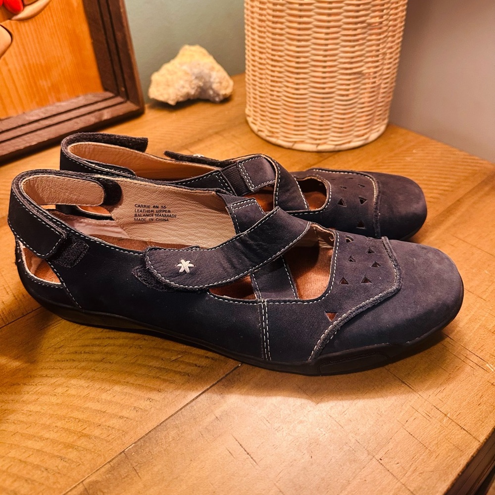 Ros Hommerson Leather Carrie Mary Jane Adjustable Comfort Flats Blue Size 8